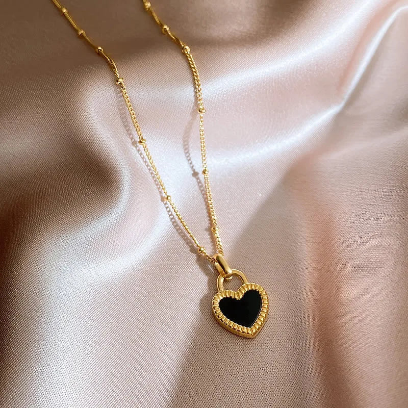 Black Heart Chain Necklace 62carat