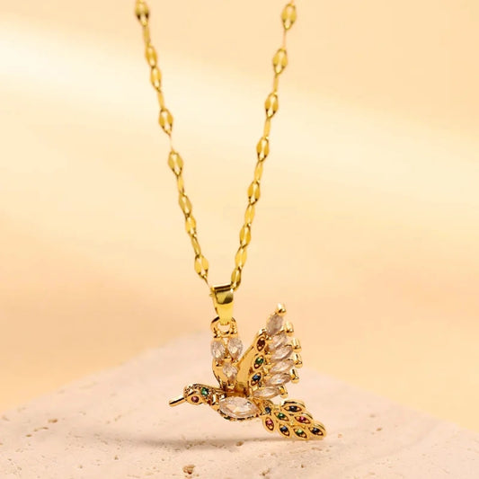 Glam Luxurious Bird Pendant Necklace - 62carat