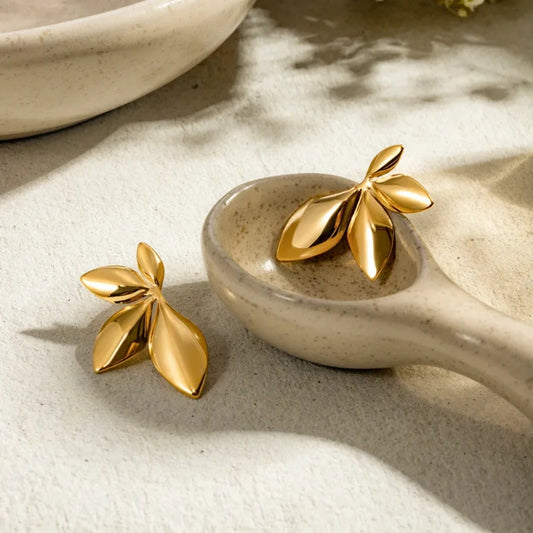 Leaf Pattern Earrings - 62carat
