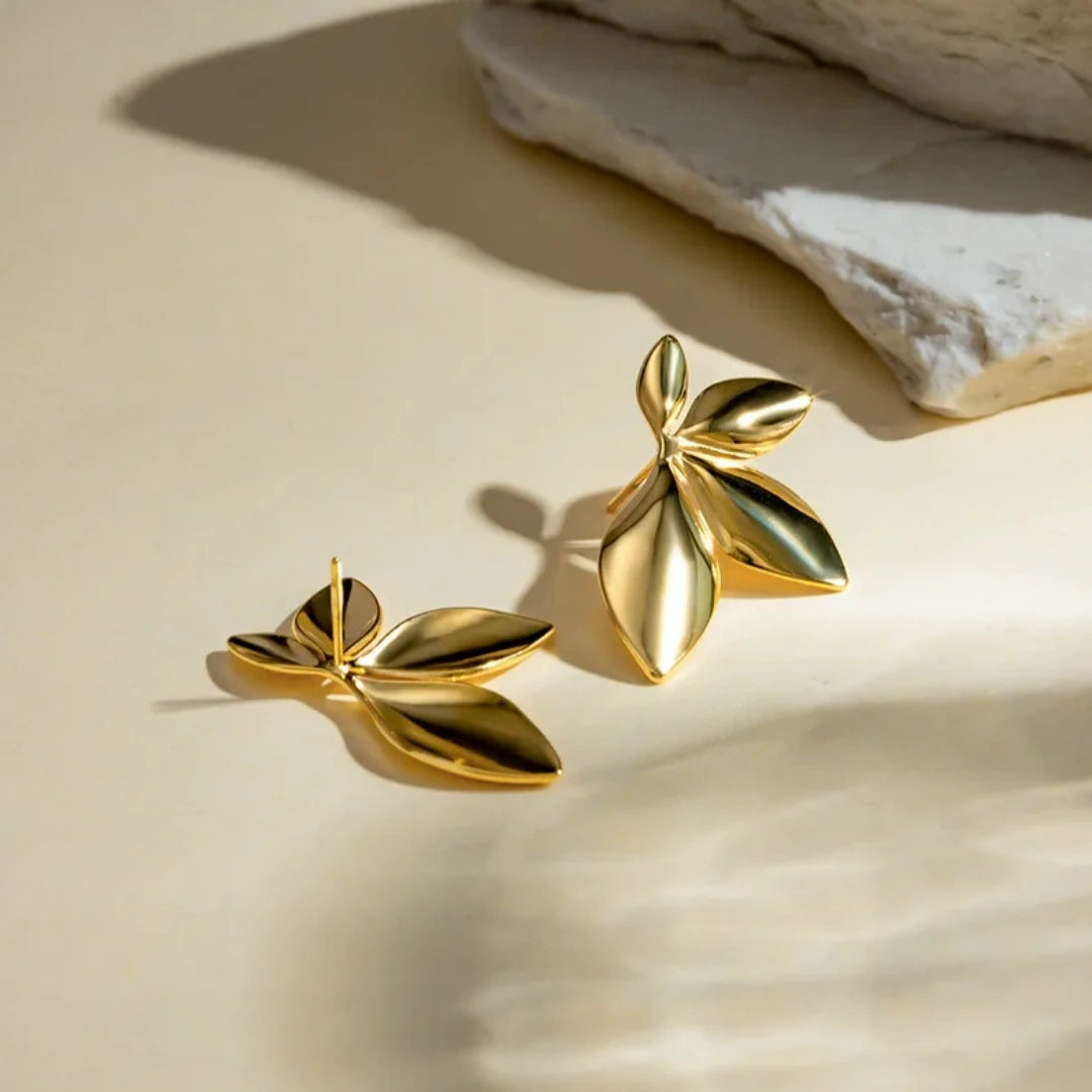 Leaf Pattern Earrings - 62carat