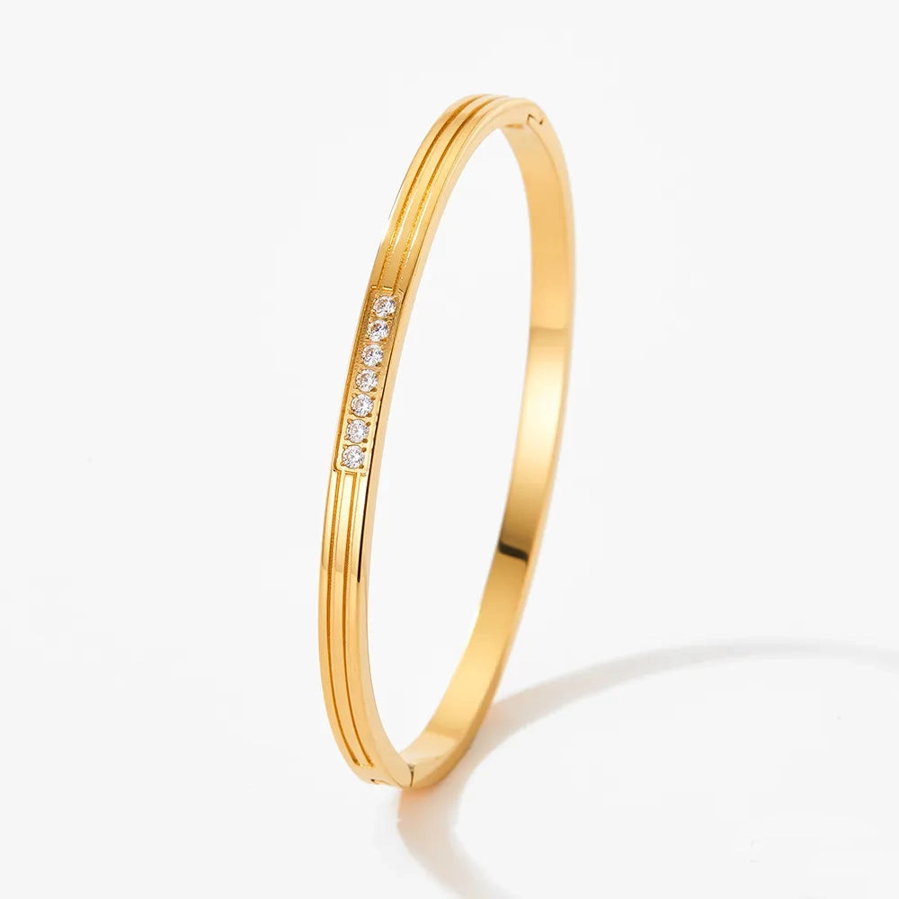 Seven Diamonds Bangle 62carat