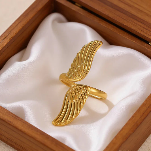 Bird Wing Ring 62carat
