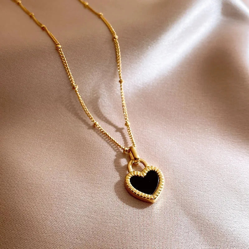 Black Heart Chain Necklace 62carat