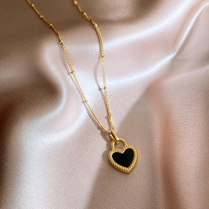 Black Heart Chain Necklace 62carat