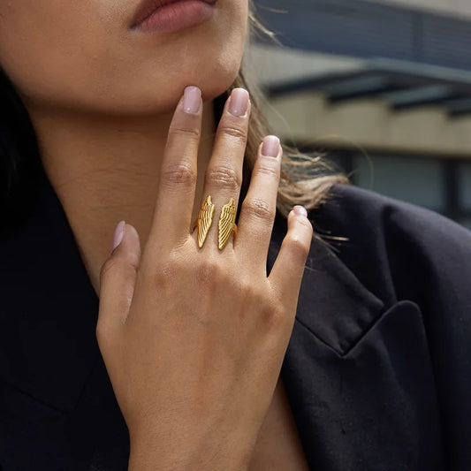 Classic Angel Wings Open Ring 62carat