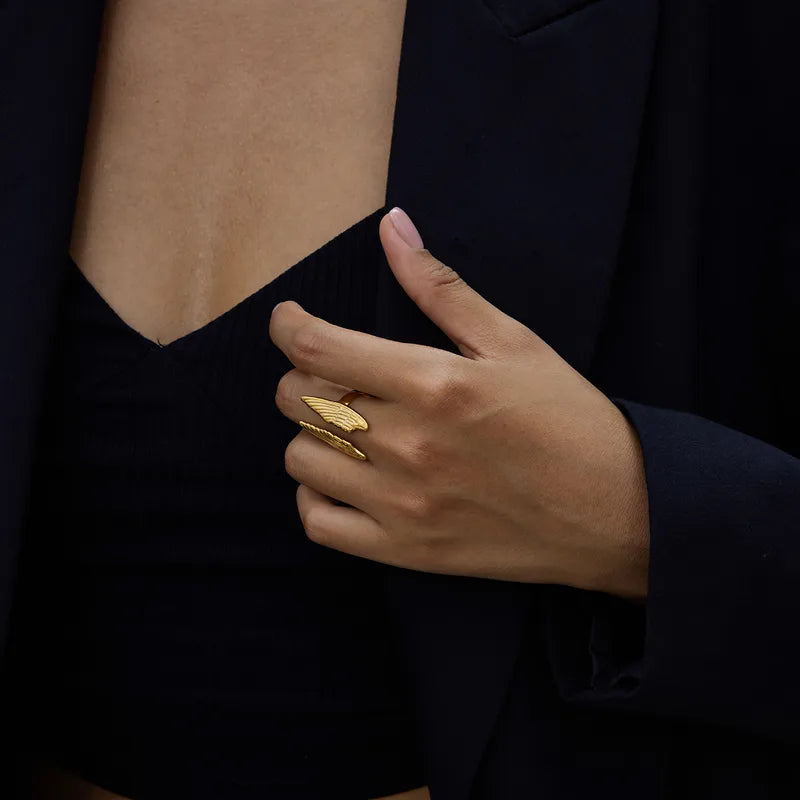 Classic Angel Wings Open Ring 62carat