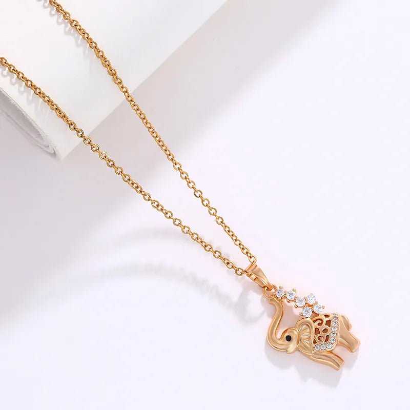 Cute Elephant Pendant Necklaces 62carat