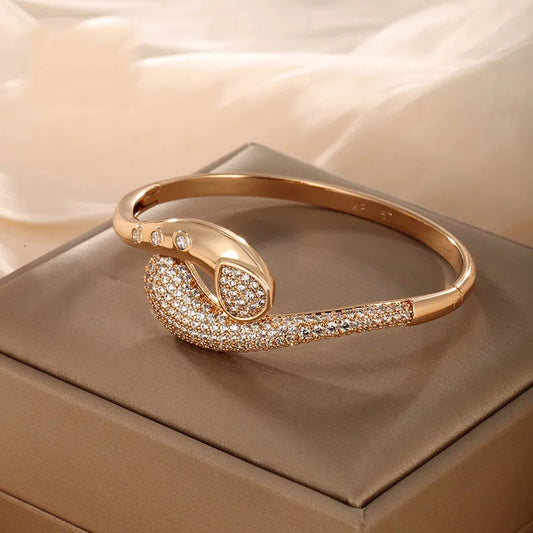 Elegant Bracelet 62carat