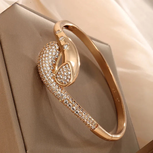 Elegant Bracelet 62carat