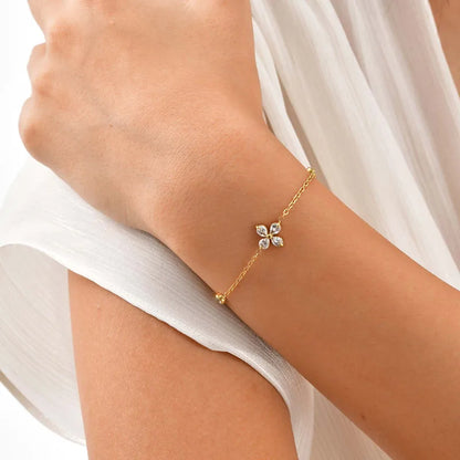 Elegant Luxury Flower Bracelet 62carat