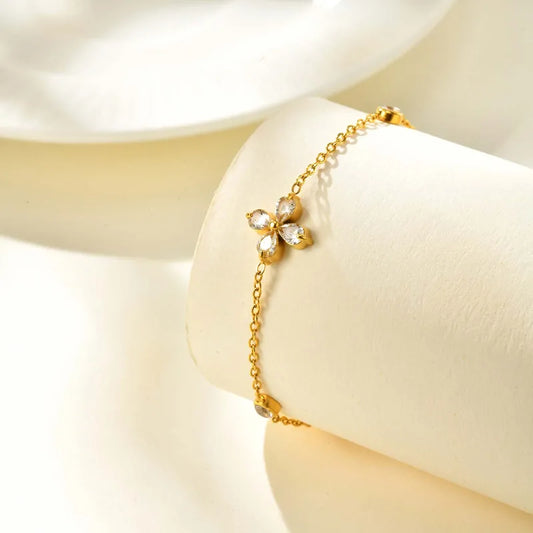 Elegant Luxury Flower Bracelet 62carat