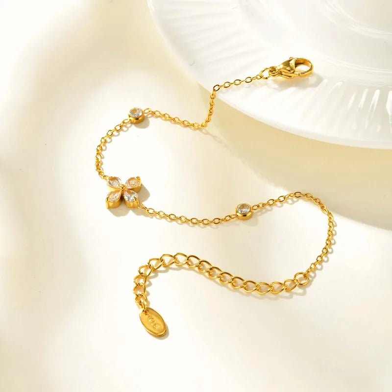 Elegant Luxury Flower Bracelet 62carat