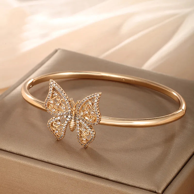 Elegant Butterfly Bracelet 62carat