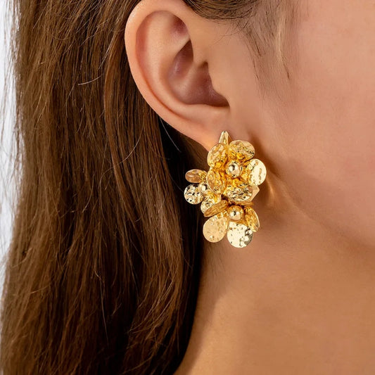 Flower Pleated Iron Ear Studs - 62carat