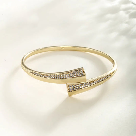 Gemstones Bangle - 62carat