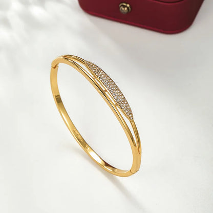 Geometric Design Women's Bangle 62carat