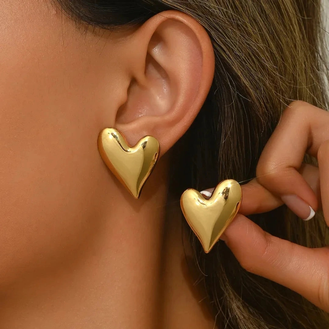 Heart Shape Ear Studs 62carat