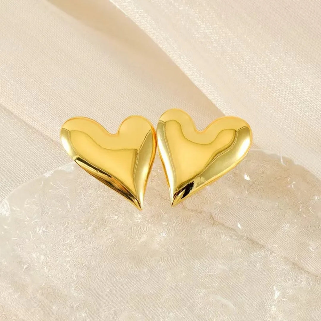 Heart Shape Ear Studs - 62carat