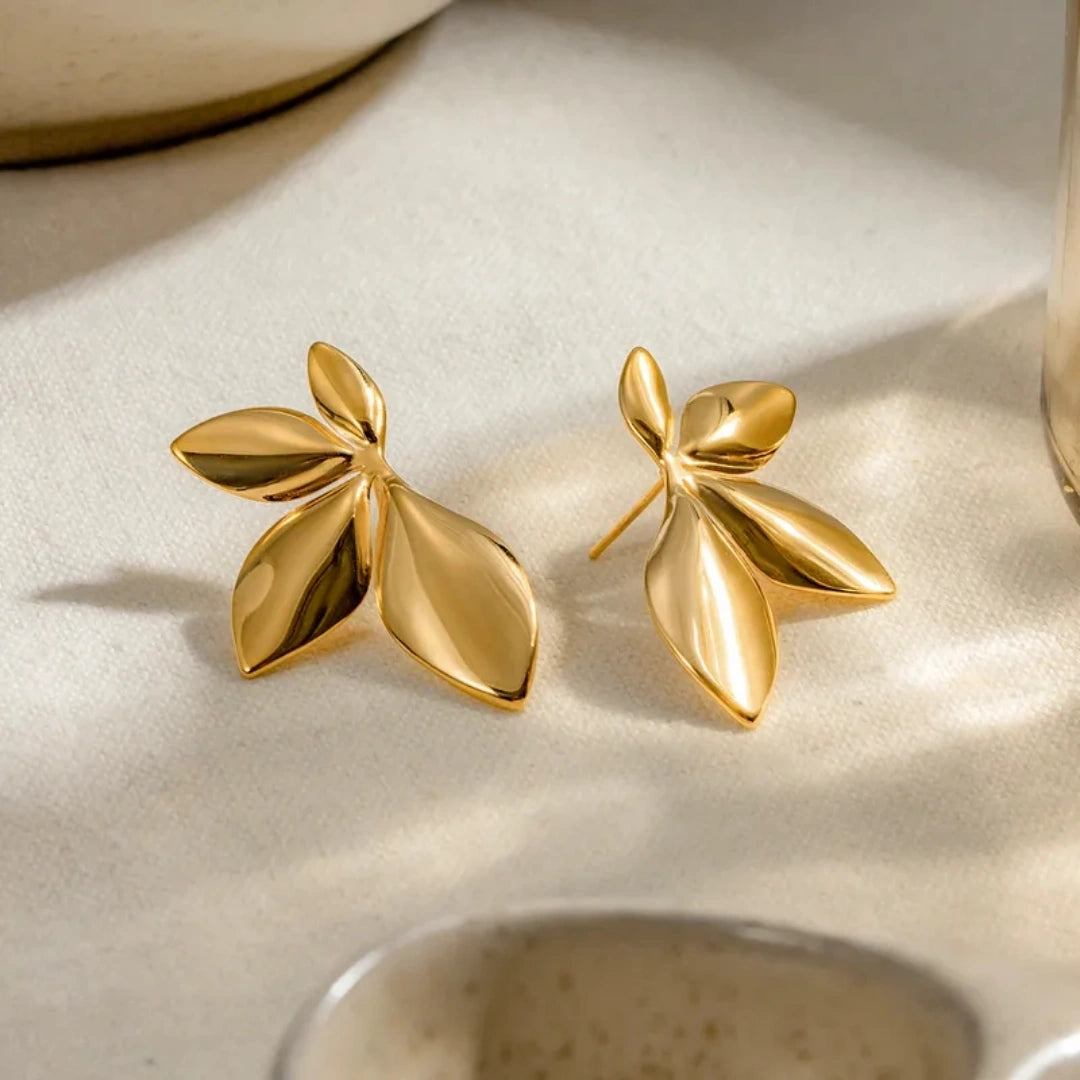 Leaf Pattern Earrings - 62carat