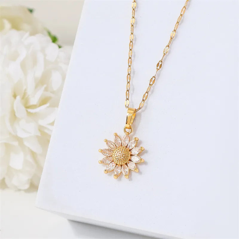 Simple Flower Necklace 62carat