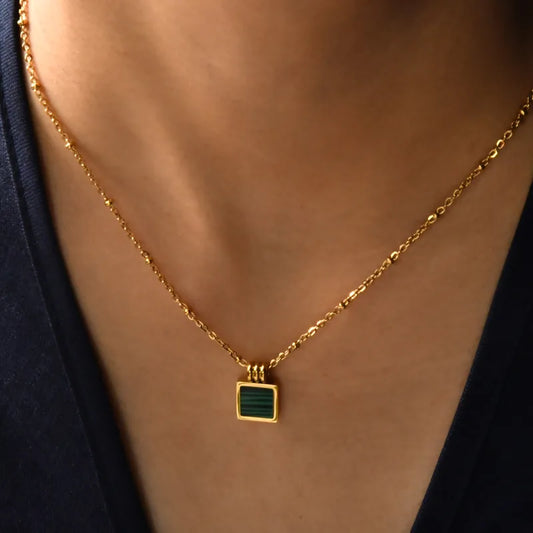 Single Color Necklace 62carat