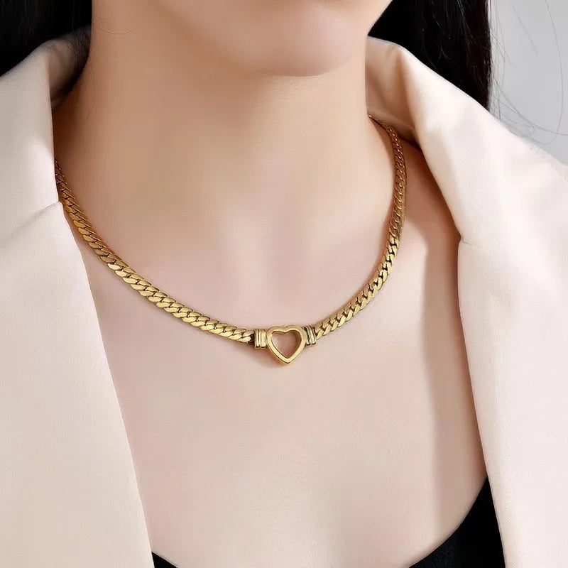 Solid Heart Shape Necklace 62carat