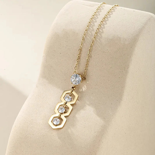 Streetwear Hollow Out Inlay Necklace - 62carat