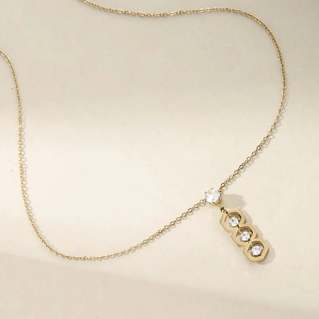 Streetwear Hollow Out Inlay Necklace - 62carat