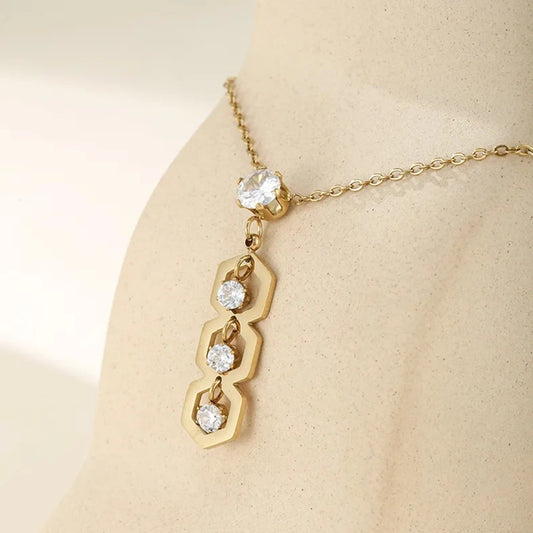 Streetwear Hollow Out Inlay Necklace - 62carat