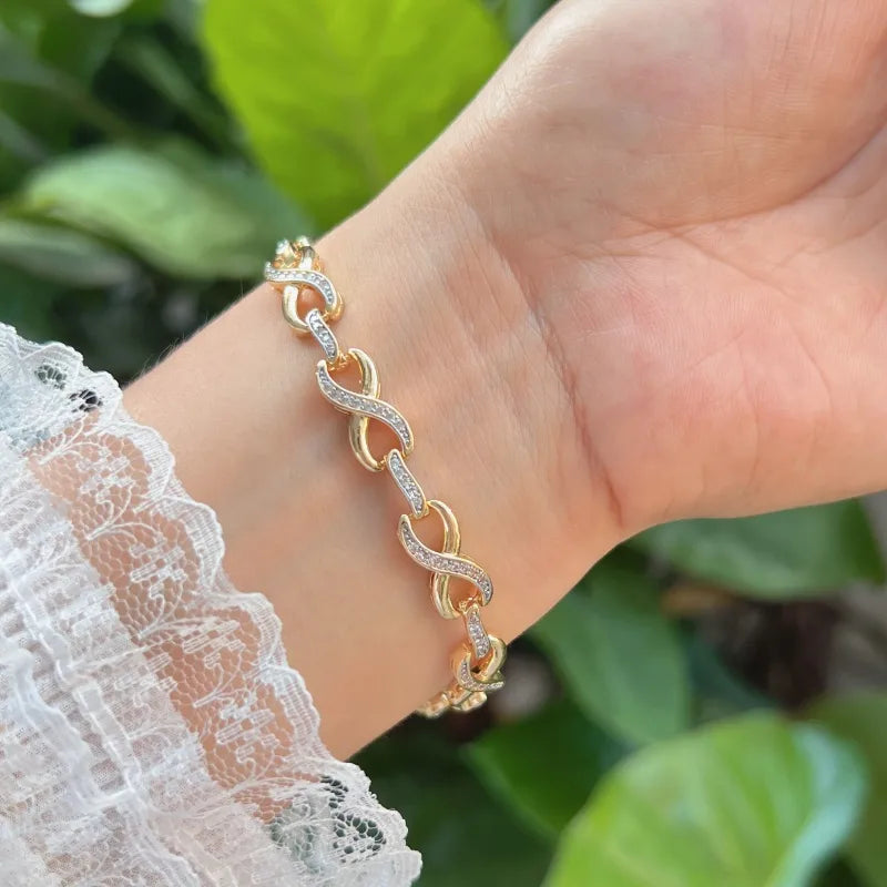 Sweet Classic Style 8-Shaped Bracelet 62carat