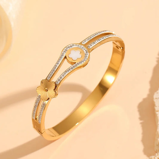 Two Small Flowers Inlaid Diamond White Shell Bracelet 62carat