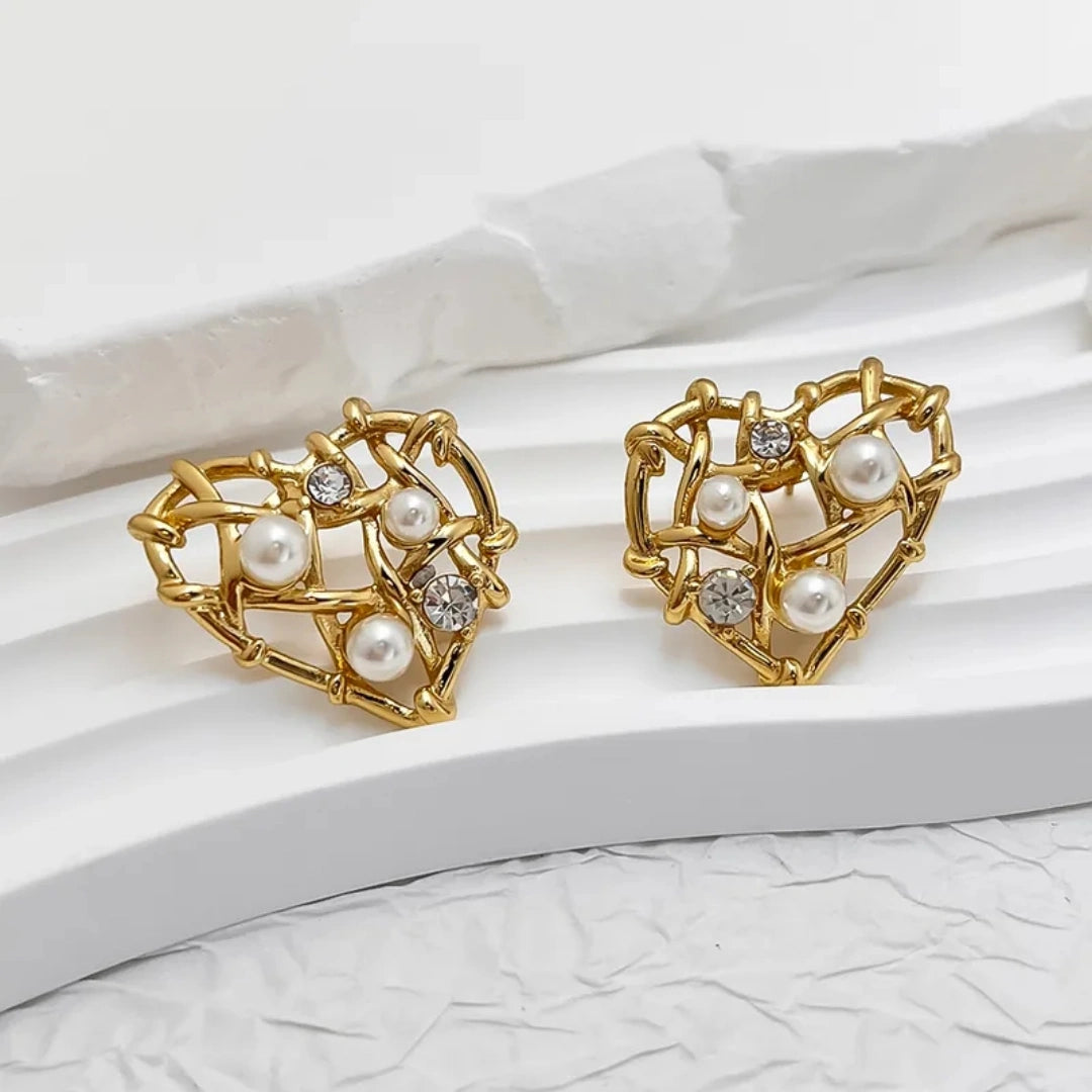 Vacation Classic Style Heart Shape Earrings - 62carat