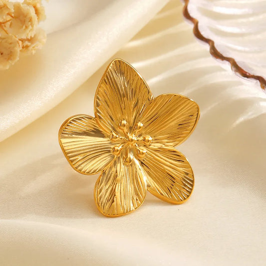 Simple Flower Ring - 62carat