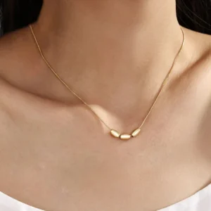 3 Points Necklace - Image 1