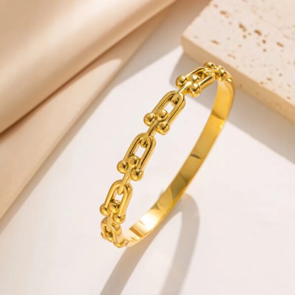 Classic Style U Shape Solid Color Bangle