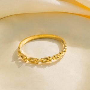 Classic Style U Shape Solid Color Bangle - Image 4