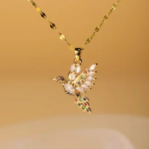 Glam Luxurious Bird Pendant Necklace - Image 1