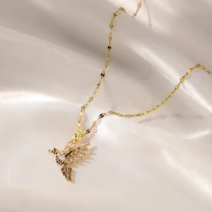 Glam Luxurious Bird Pendant Necklace - Image 3